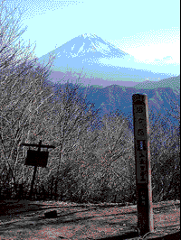 蛾ヶ岳からの富士山