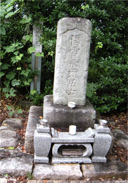 多田加助の墓